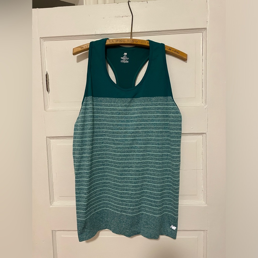 NEW BALANCE TOP